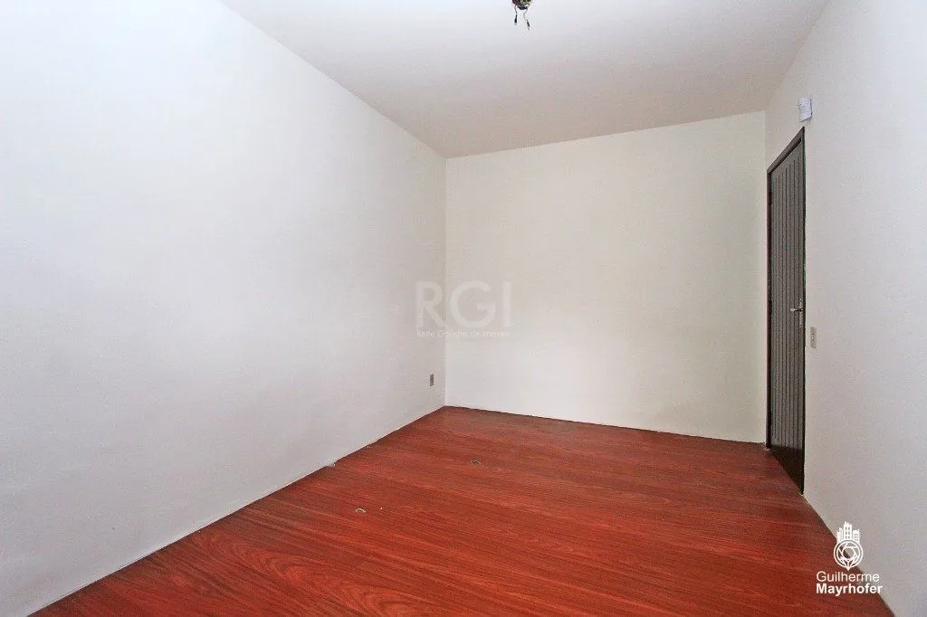 Imagem Casa para Venda - 320m², 4 dormitórios, sendo 1 suites, 3 vagas - Cavalhada