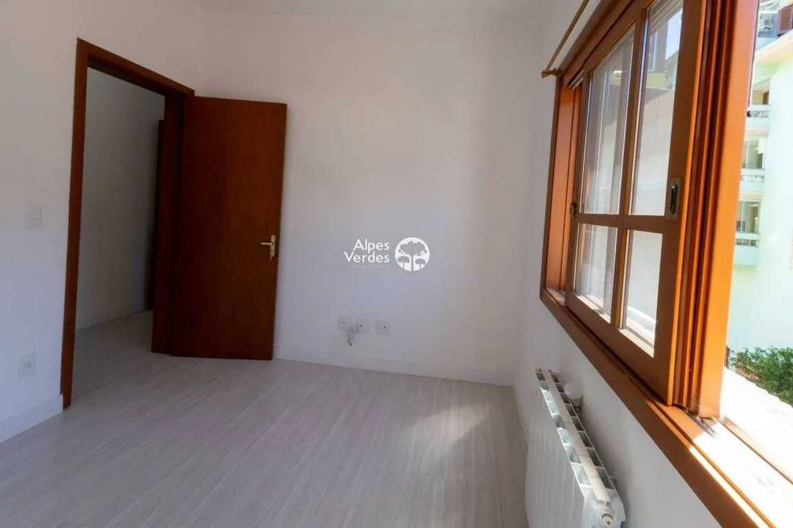 Imagem Vende-se Apartamento no Centro de Gramado, com 2 quartos,