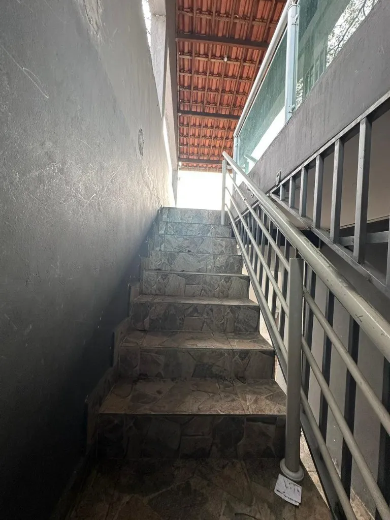 Imagem Sobrado de 3 quartos e 1 suíte na Vila Eldízia, Santo André-SP: 180m², 2 banheiros e 1 vaga de garagem!