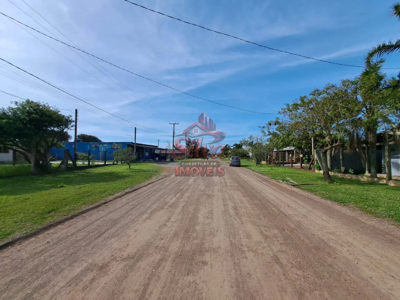 Imagem Terreno com 3 casas em Mariluz