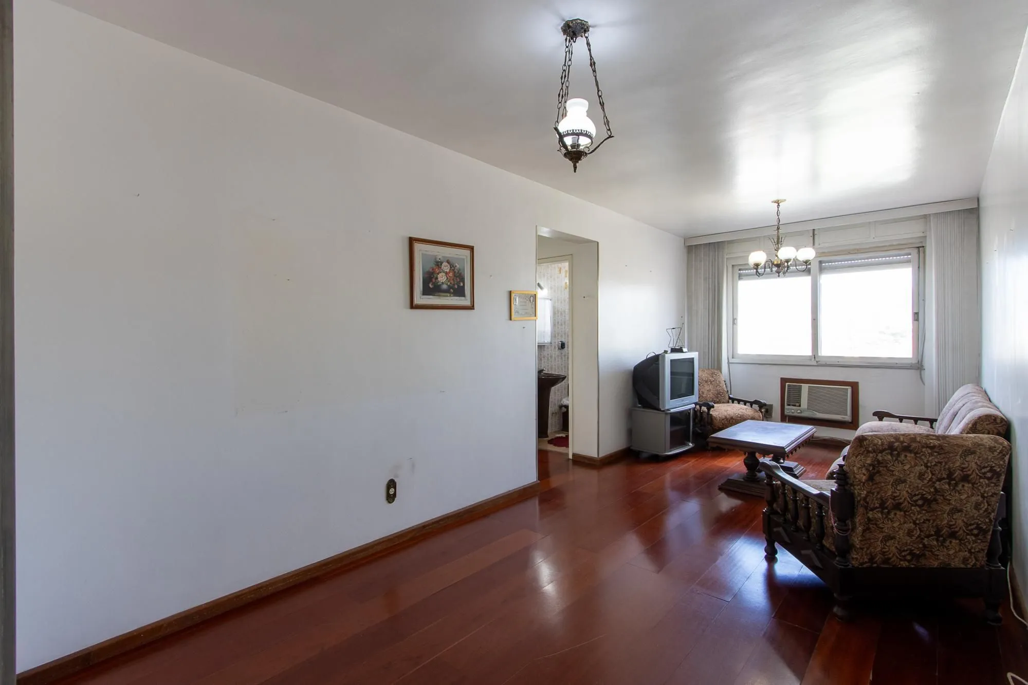 Imagem Apartamento à Venda no Bairro Cristal - Oportunidade para Investidores