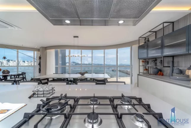 Imagem Apartamento Frente Mar para Venda em Balneário Camboriú, CENTRO, 4 dormitórios, 4 suítes, 6 banheiros, 4 vagas