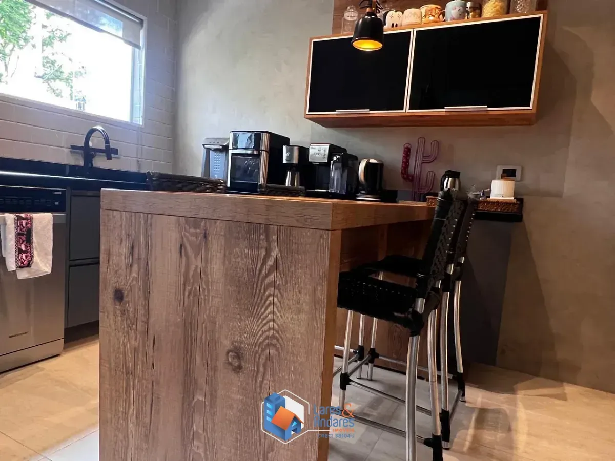 Imagem Casa em condomínio para venda em Jardim Londrina com 3 quartos, sendo 3 suítes, 229m²