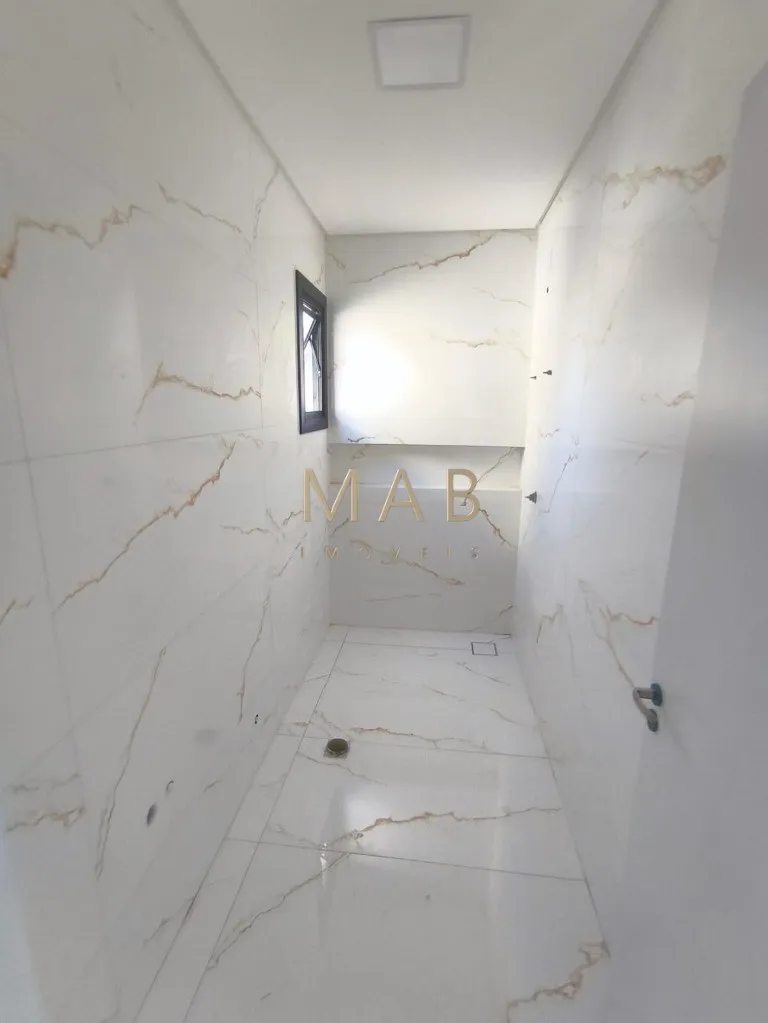 Imagem Imperdível casa à venda em Florianópolis-SC, 3 suítes sendo uma master, sala estar, Lavabo, vagas de garagem, 140,00m² - Ingleses do Rio Vermelho!