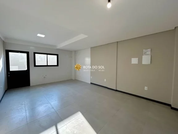 Imagem Sobrado 2 suítes novo à venda Bombinhas SC