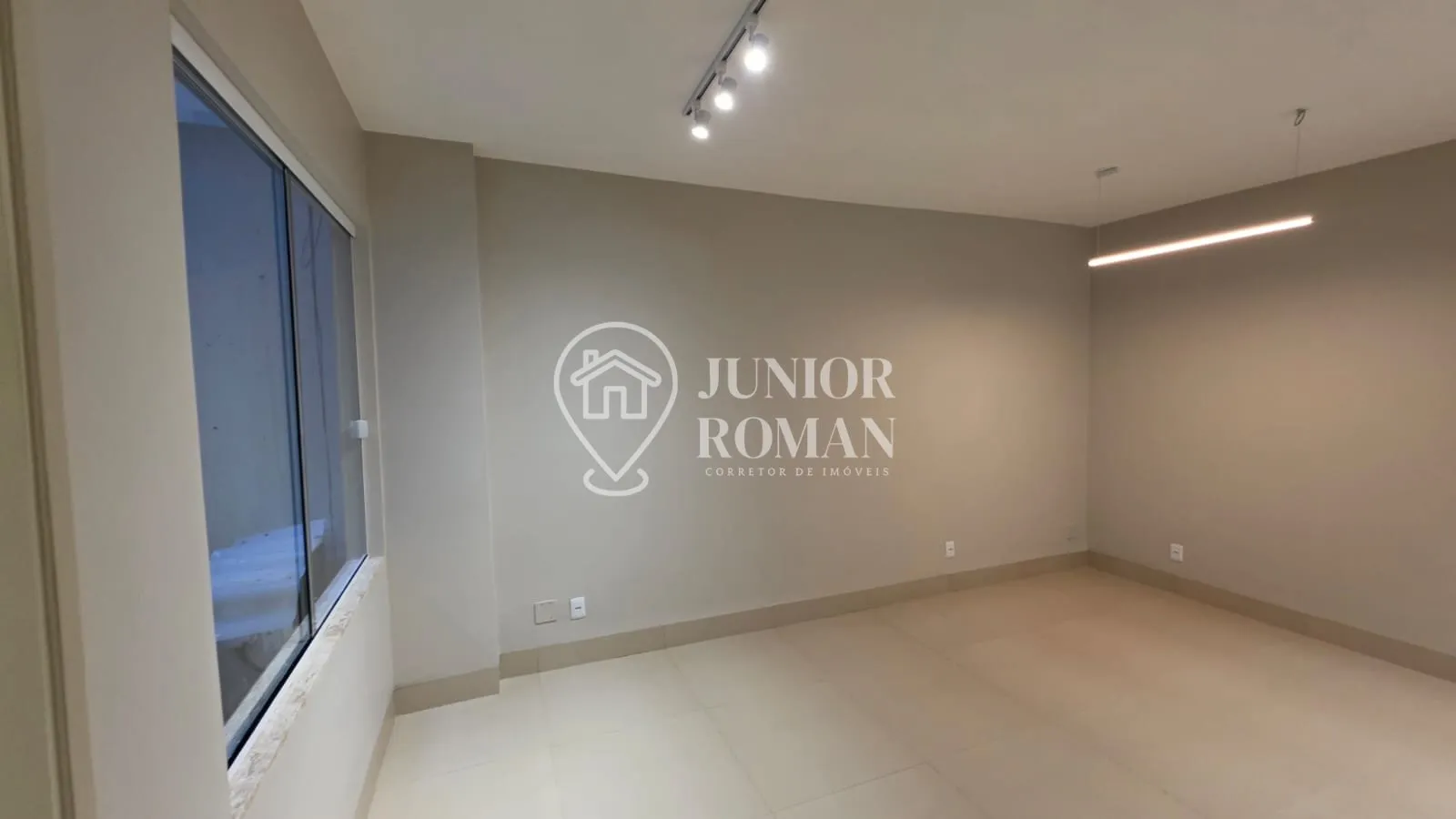 Foto do imóvel SALA COMERCIAL NO CENTRO l PRAÇA DAS CORUJAS - BARREIRAS/BA