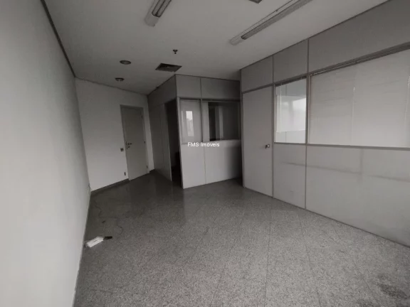 Imagem Sala com 45m² para locação no Campo Belo.