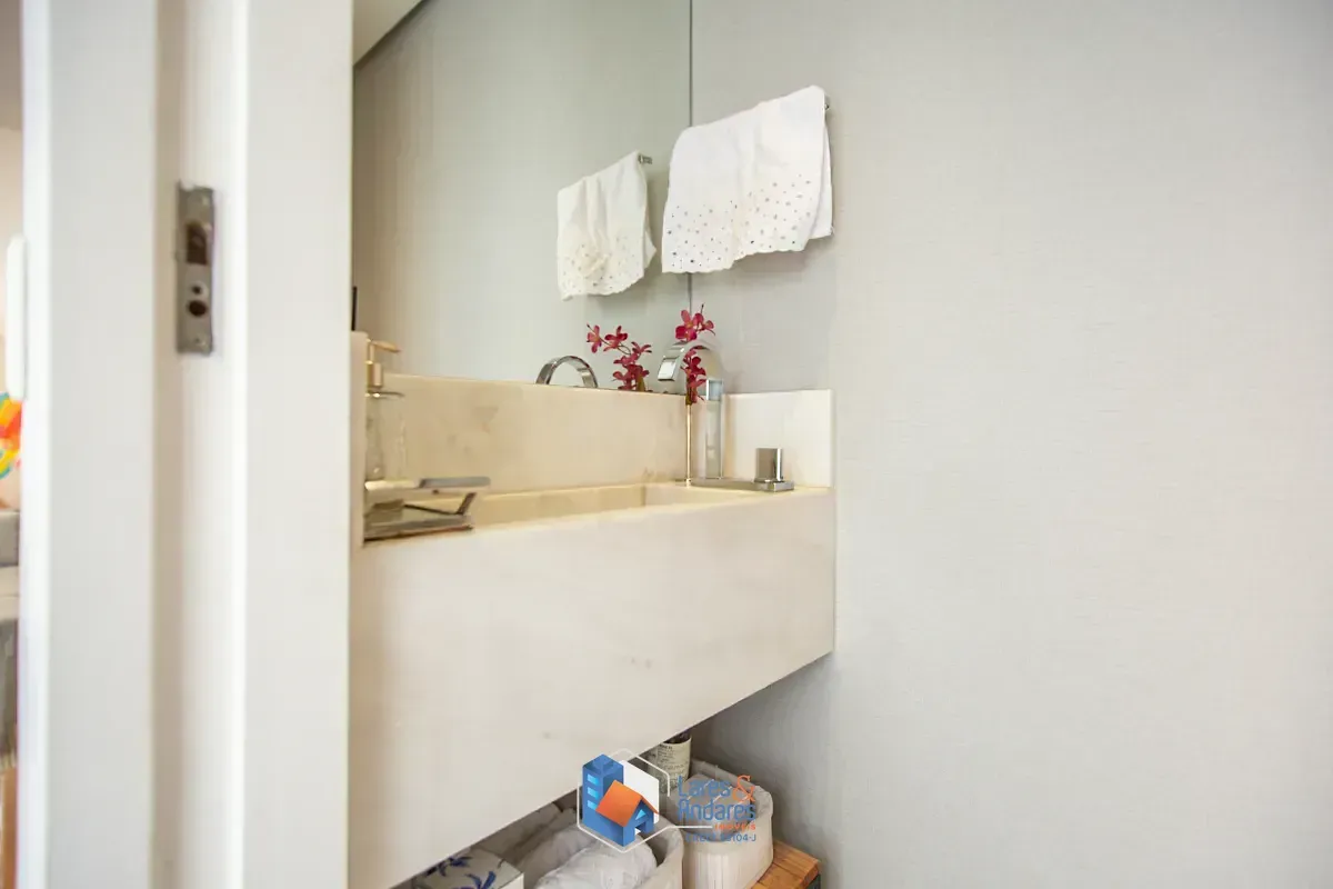 Imagem Duplex para venda em Higienópolis com 3 quartos, sendo 3 suítes, 170m²