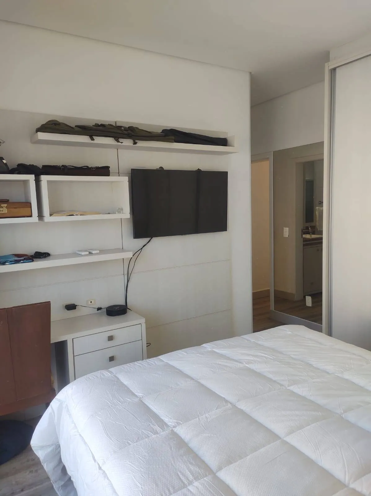 Foto do imóvel: Apartamento com 2 suítes em Jurerê Tradicional. em Rua Jorge Cherem