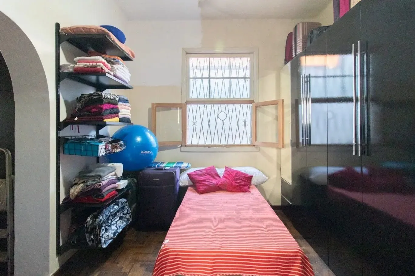 Imagem Casa com 4 dormitórios e 175m² à venda no Bairro Santa Tereza