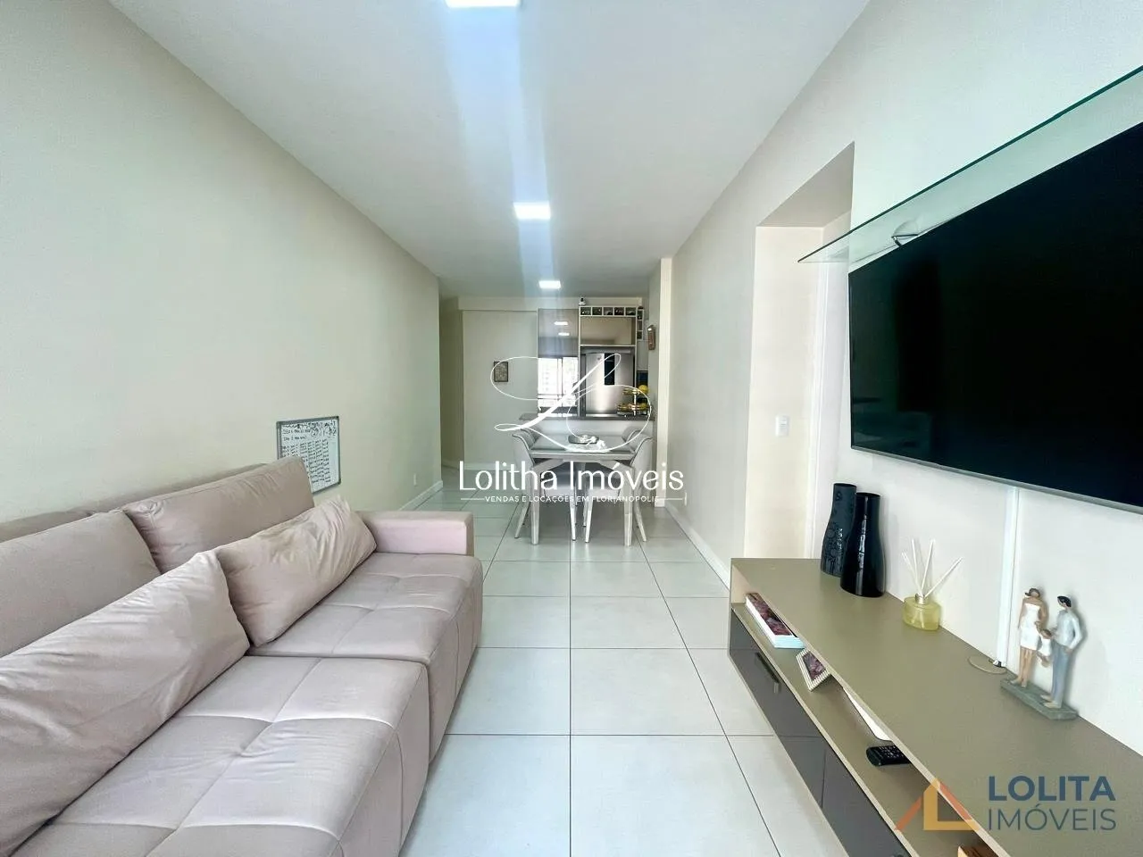 Imagem ALUGA-SE APARTAMENTO DE 3 QUARTOS E 2 VAGAS DE GARAGENS NO ITACORUBI, FLORIANÓPOLIS/SC.