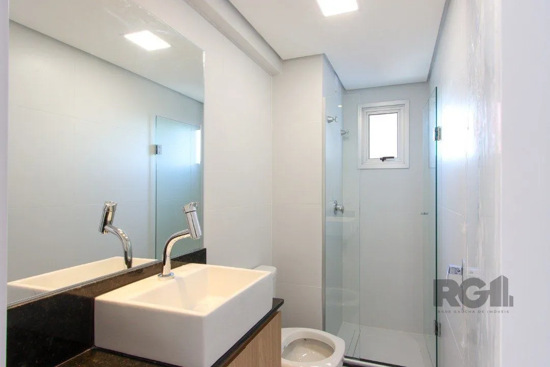 Imagem Apartamento em Porto Alegre no Bairro Petrópolis, de 2 quartos, semi mobiliado.
