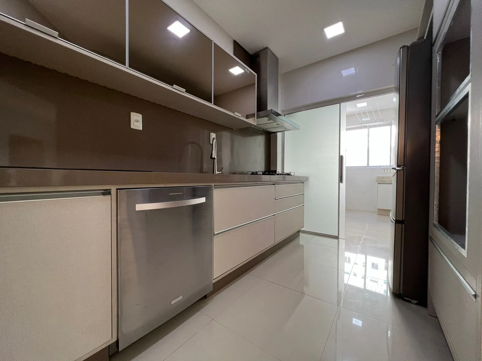 Imagem Apartamento com vista para o mar à venda com 178m2 por R$ 2.880.000,00