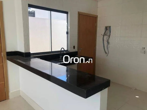 Imagem Casa com 2 dormitórios à venda, 81 m² por R$ 315.000,00 - Jardim Veneza - Aparecida de Goiânia/GO
