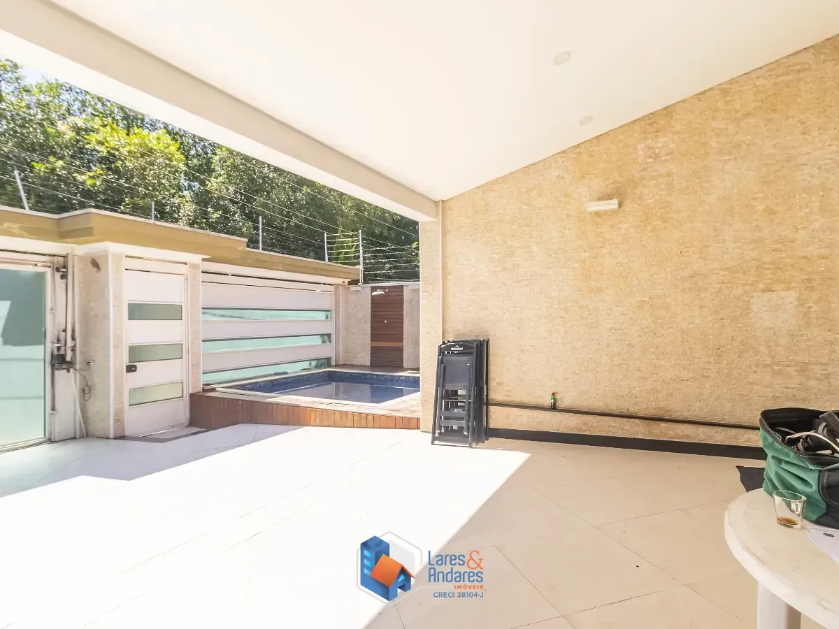 Imagem Casa para venda em City América com 4 quartos, sendo 2 suítes, 246m²