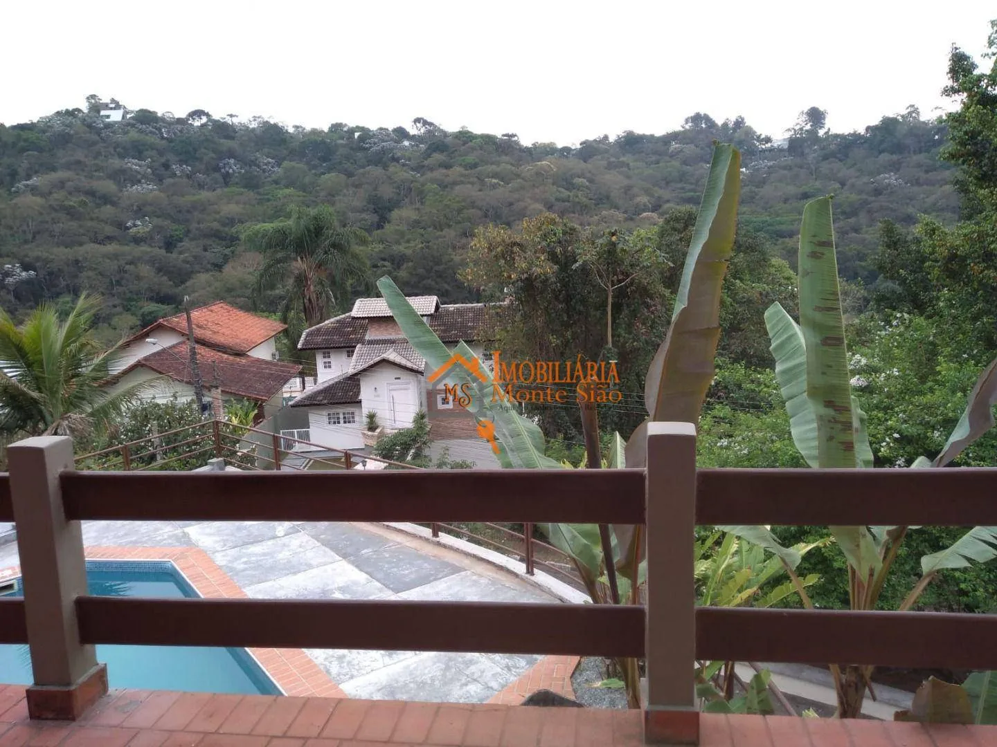 Imagem Sobrado com 4 dormitórios à venda, 500 m² por R$ 2.500.000,00 - Arujazinho II - Arujá/SP