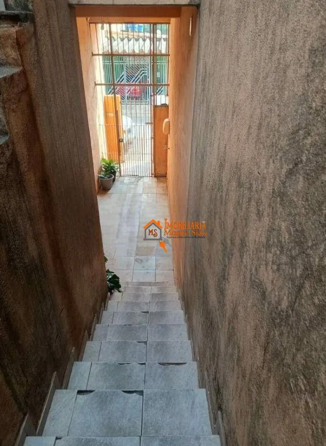 Imagem Sobrado com 4 dormitórios à venda, 250 m² por R$ 690.000,00 - Parque Santos Dumont - Guarulhos/SP
