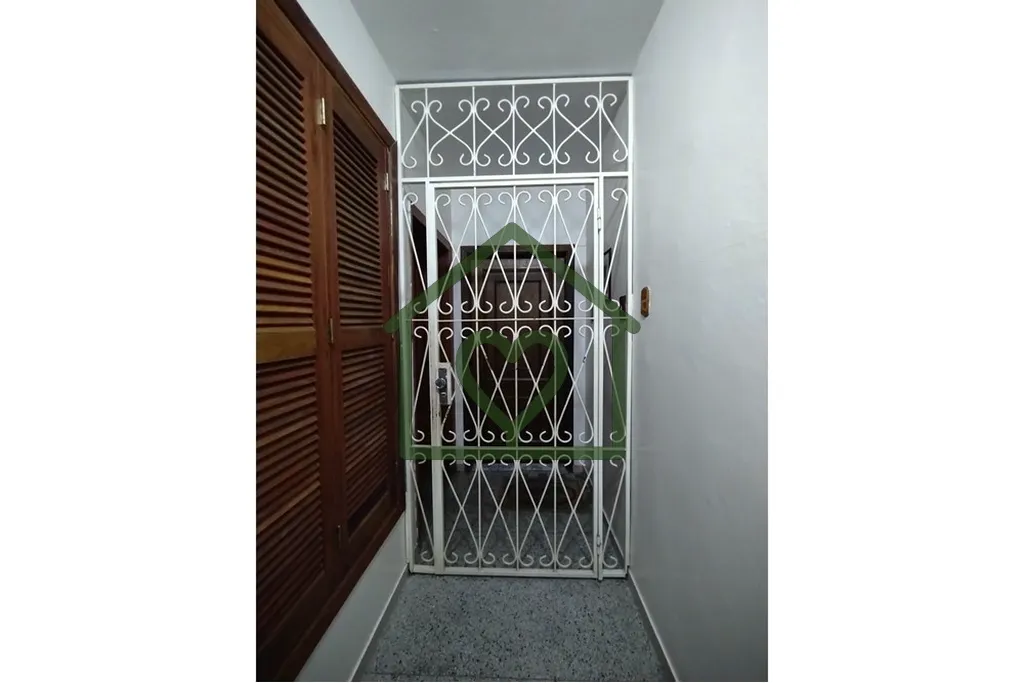Imagem Apartamento 2 dormitórios, térreo, com 1 vaga rotativa, no Bairro Santo Antônio. Condomínio com:...