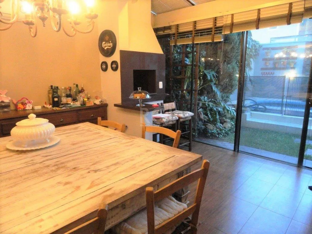 Imagem Casa para Venda - 165m², 3 dormitórios, sendo 3 suites, 1 vaga - Hípica