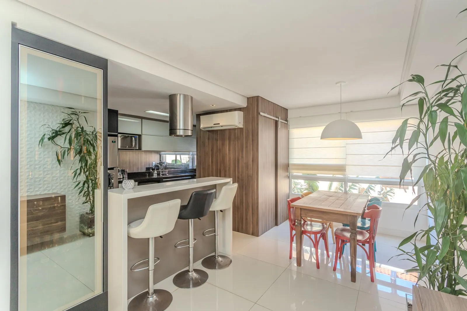 Imagem Casa com 3 suítes, Jacuzzi e vista panorâmica para o Guaíba