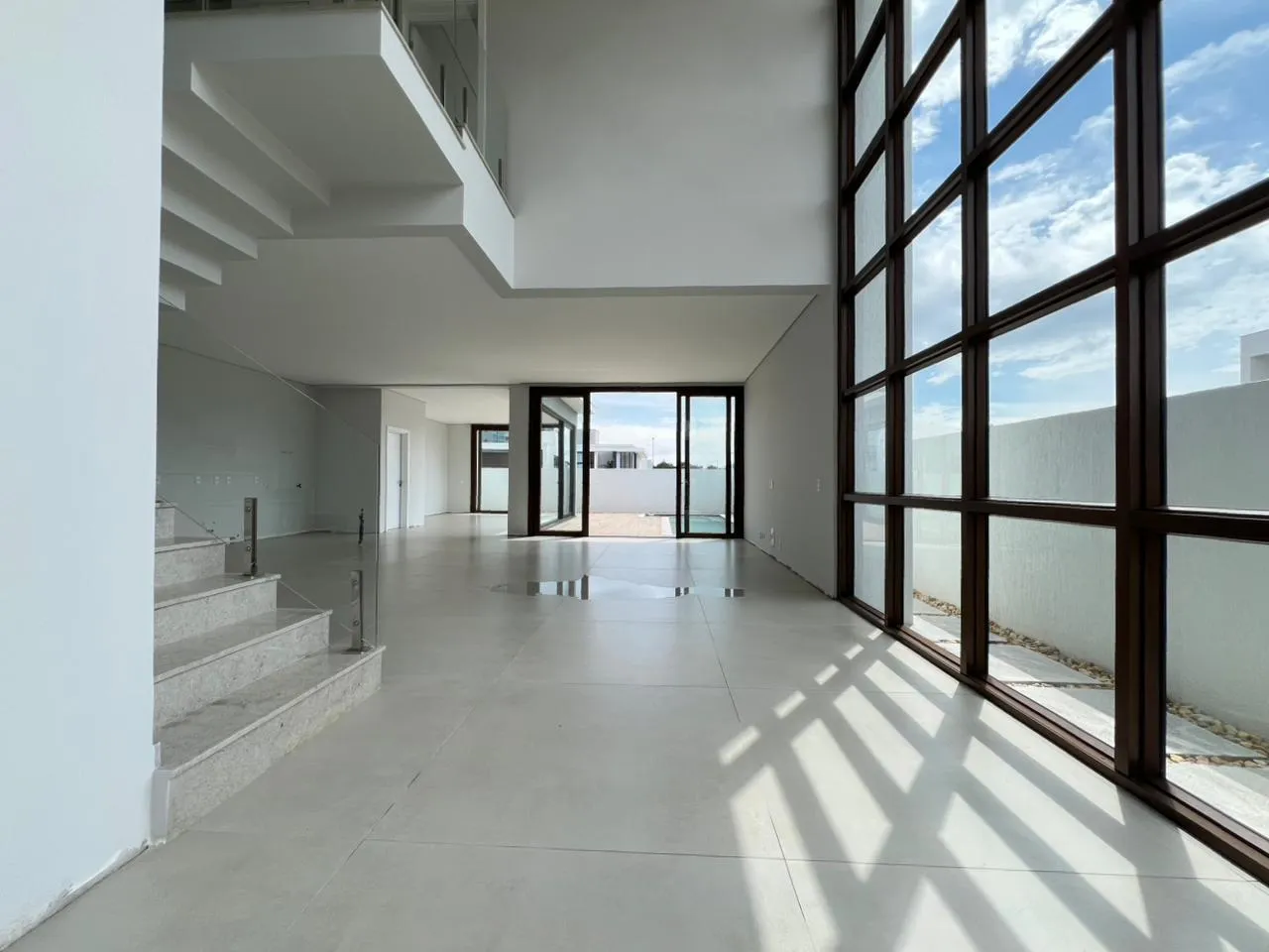 Imagem Casa à venda com 319m2 por R$ 5.500.000,00