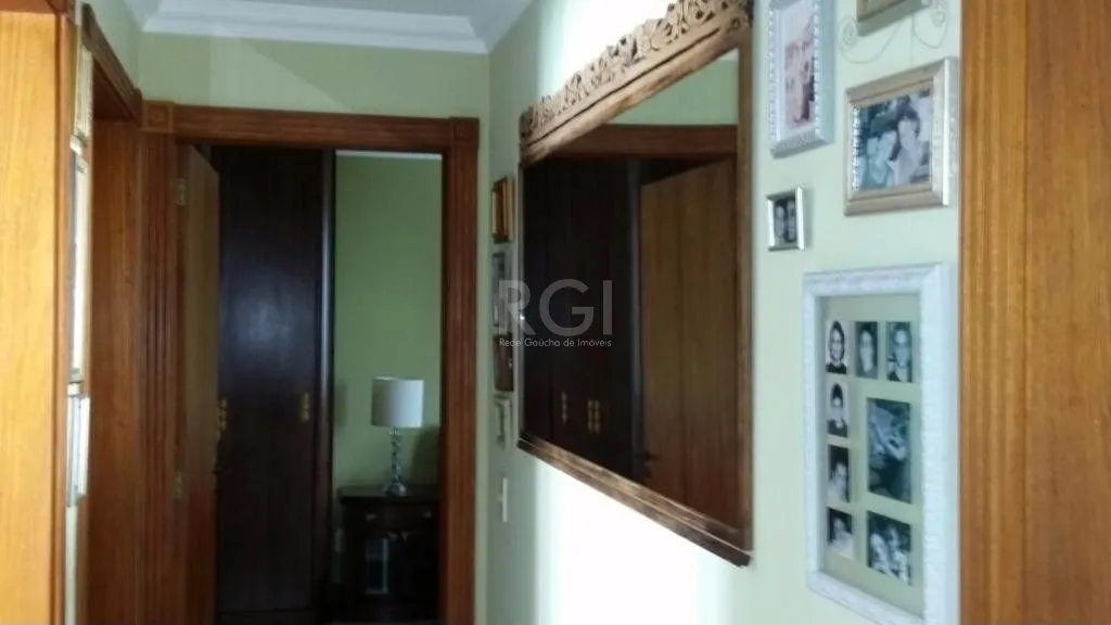 Imagem Vende cobertura mobiliada, 3 dormitórios, 3 vagas, Petrópolis
