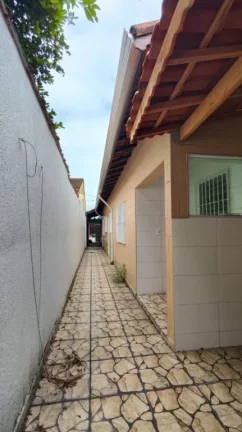 Imagem Conheça nossa casa geminada com 2 dormitórios, sendo 1 suíte, sala,cozinha e área de serviço. Perfeita para quem busca conforto e praticidade. Á venda Imobiliaria Consulte Imoveis.