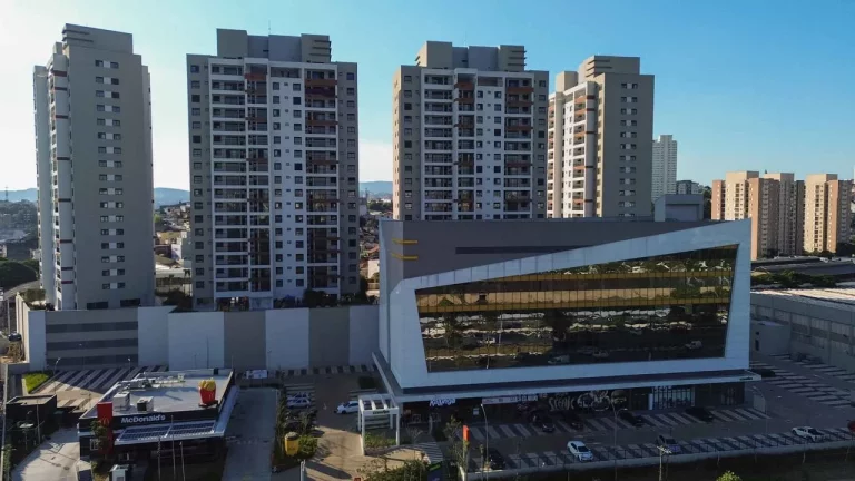 Foto do imóvel Helbor Patteo São Paulo pronto para morar 3 dormitórios, varanda gourmet, 1 suíte e vaga de garagem.