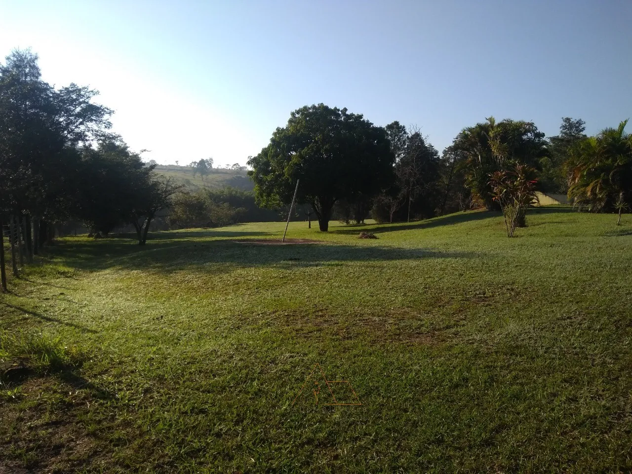 Imagem Sitio em Itu-SP: 3 quartos, 1 suíte, sala ampla, 3 banheiros, 23.000m² de área no Parque Nossa Senhora da Candelária