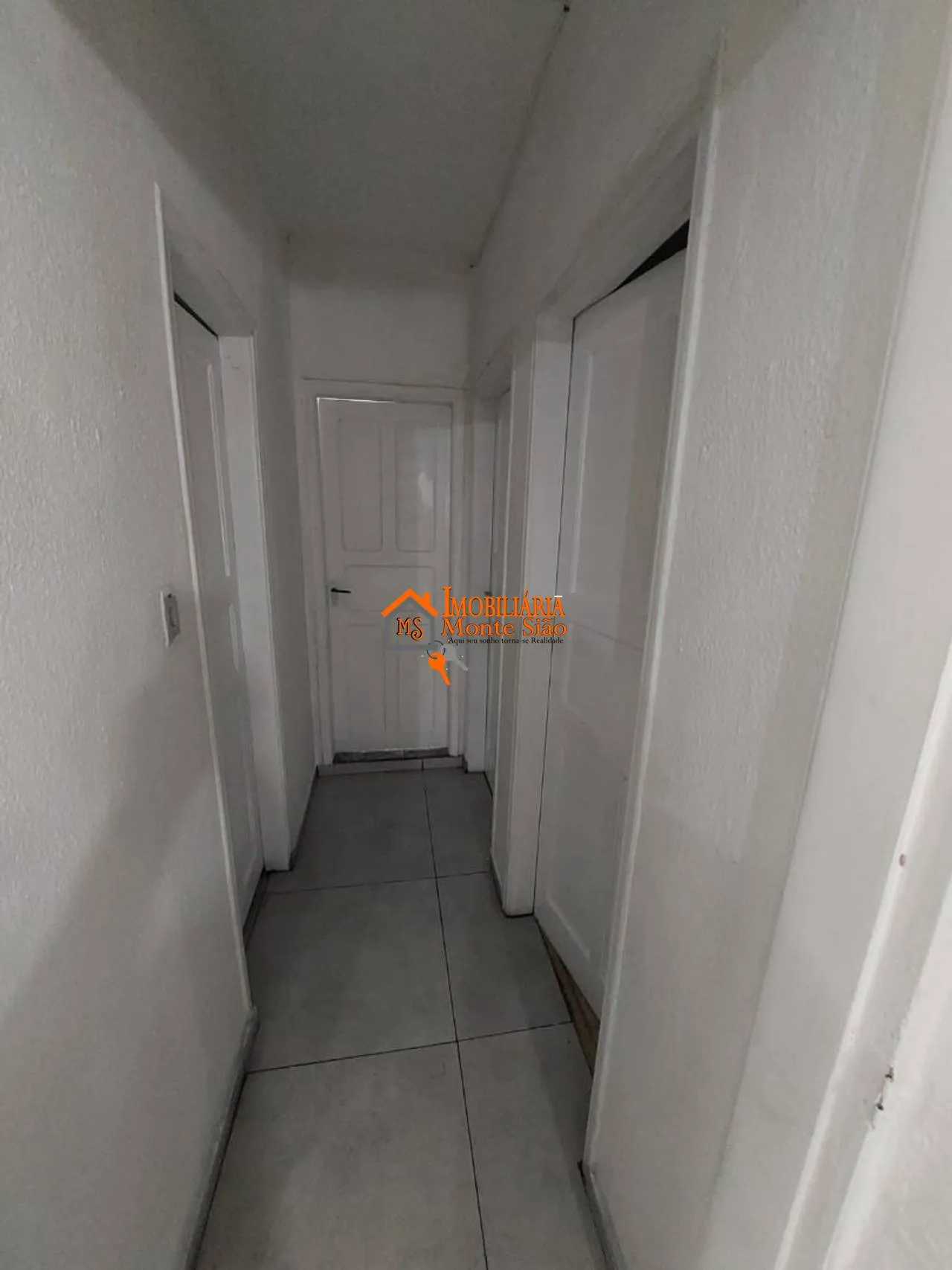Imagem Casa com 4 dormitórios para alugar, 200 m² por R$ 3.210,00/mês - Jardim Presidente Dutra - Guarulhos/SP