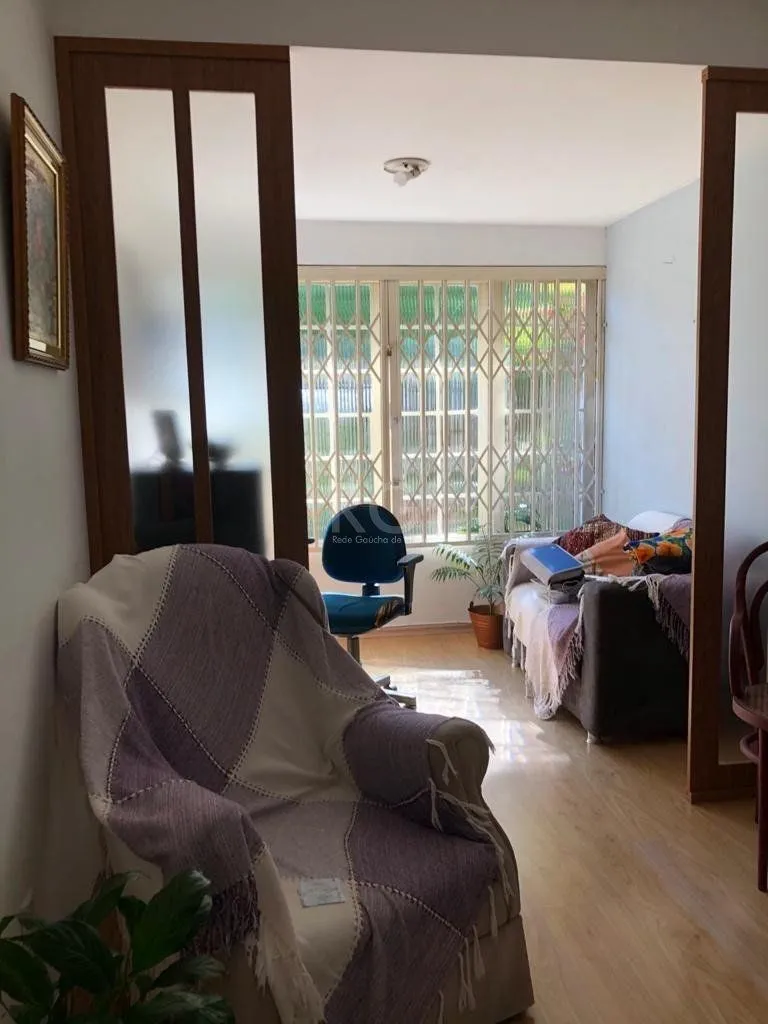 Imagem Casa para Venda - 178.5m², 3 dormitórios, sendo 2 suites, 2 vagas - Tristeza
