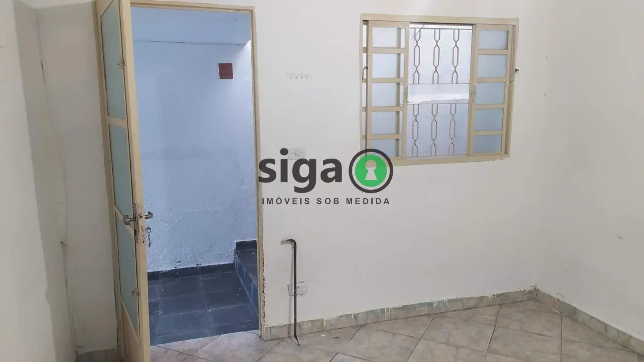 Imagem Imóvel com 3 Casas e 3 Vagas Próximo à Av. Santa Catarina