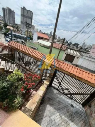 Imagem Sobrado com duas construções no mesmo terreno - versatilidade e conforto