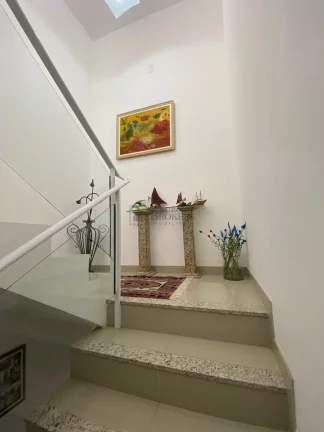 Imagem Sobrado modelo triplex, mobiliado, com área para festas em familia e reunião de