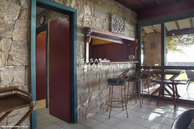 Imagem Casa Frente Mar para Venda em Armação dos Búzios / RJ no bairro Manguinhos