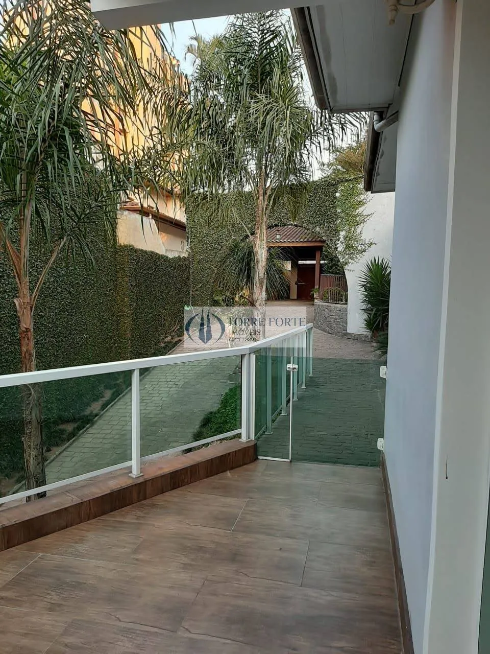 Imagem Casa térrea 3 suítes | 500 m² | 8 vagas | Terreno 1.000m²