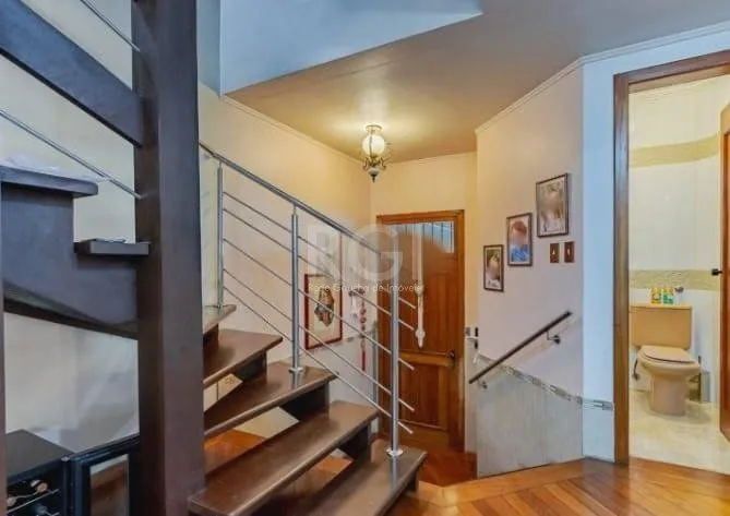 Imagem CASA DE CONDOMÍNIO, 3 DORMITÓRIOS, SUÍTE, NO BAIRRO JARDIM SABARÁ, PORTO ALEGRE/RS