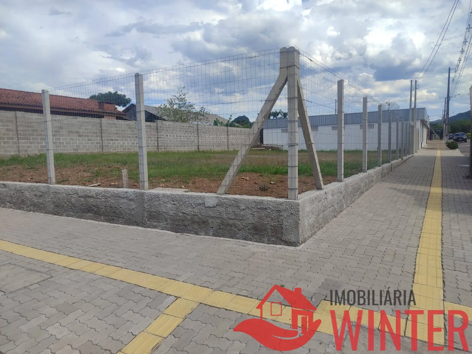 Imagem Terreno de esquina