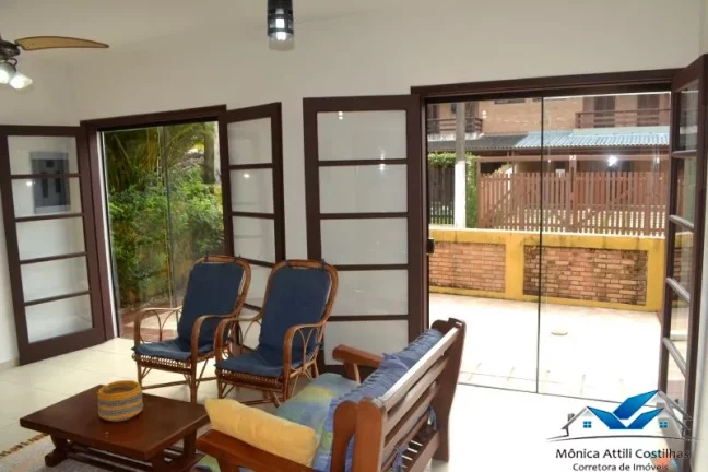 Imagem Casa Térrea com 4 Dormitórios - 200 m do mar da praia da Enseada, Ubatuba/|SP