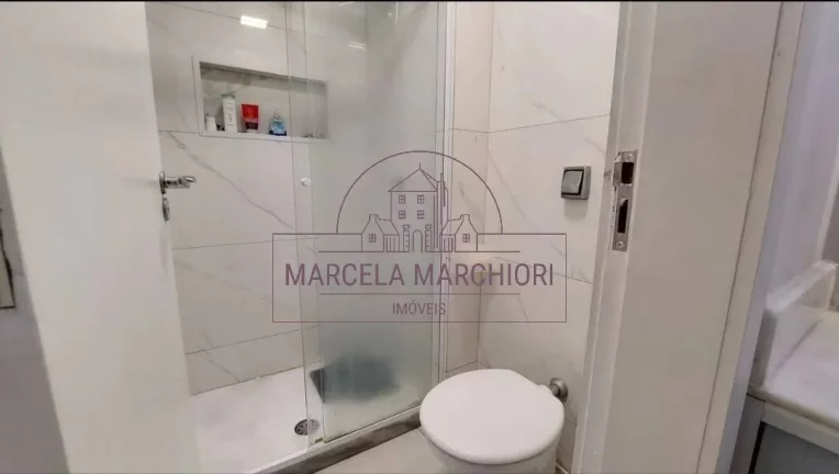 Imagem Apartamento 2 quartos, 2 banheiros, sol da manhã, armários, Praia da Costa