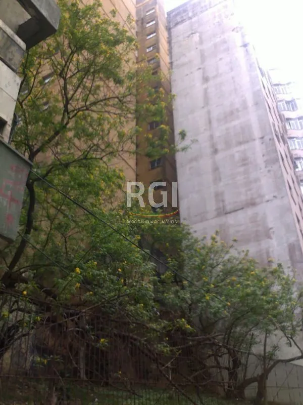 Imagem Terreno para Venda - 200m², 0 dormitórios, Centro