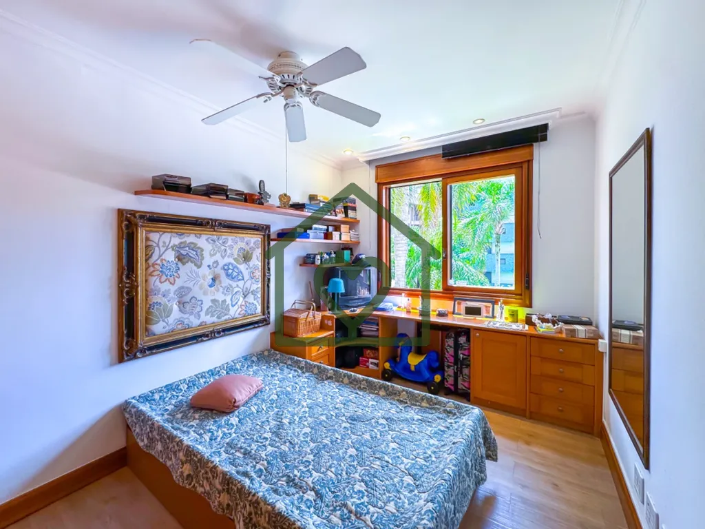 Imagem Apartamento de gestão da Label Brokers de 333 m² no bairro Bela Vista, em Porto Alegre. 
 
Amplo l...
