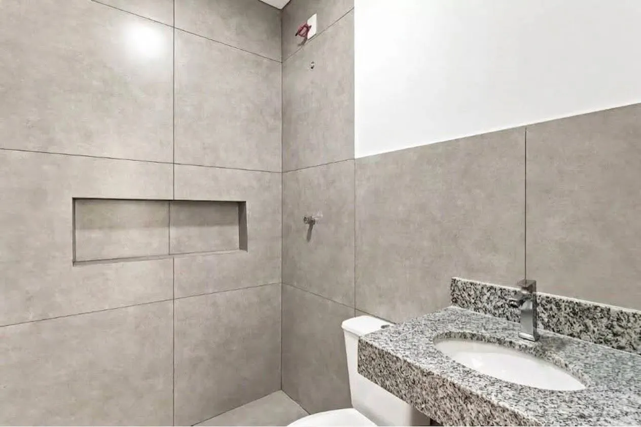 Imagem Casa 2 Quartos sendo 1 Suíte Bairro Dom Bosco