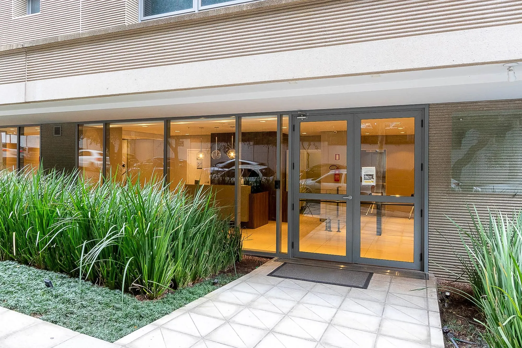 Imagem Conjunto/Sala para Venda - 118.74m², 0 dormitórios, São João