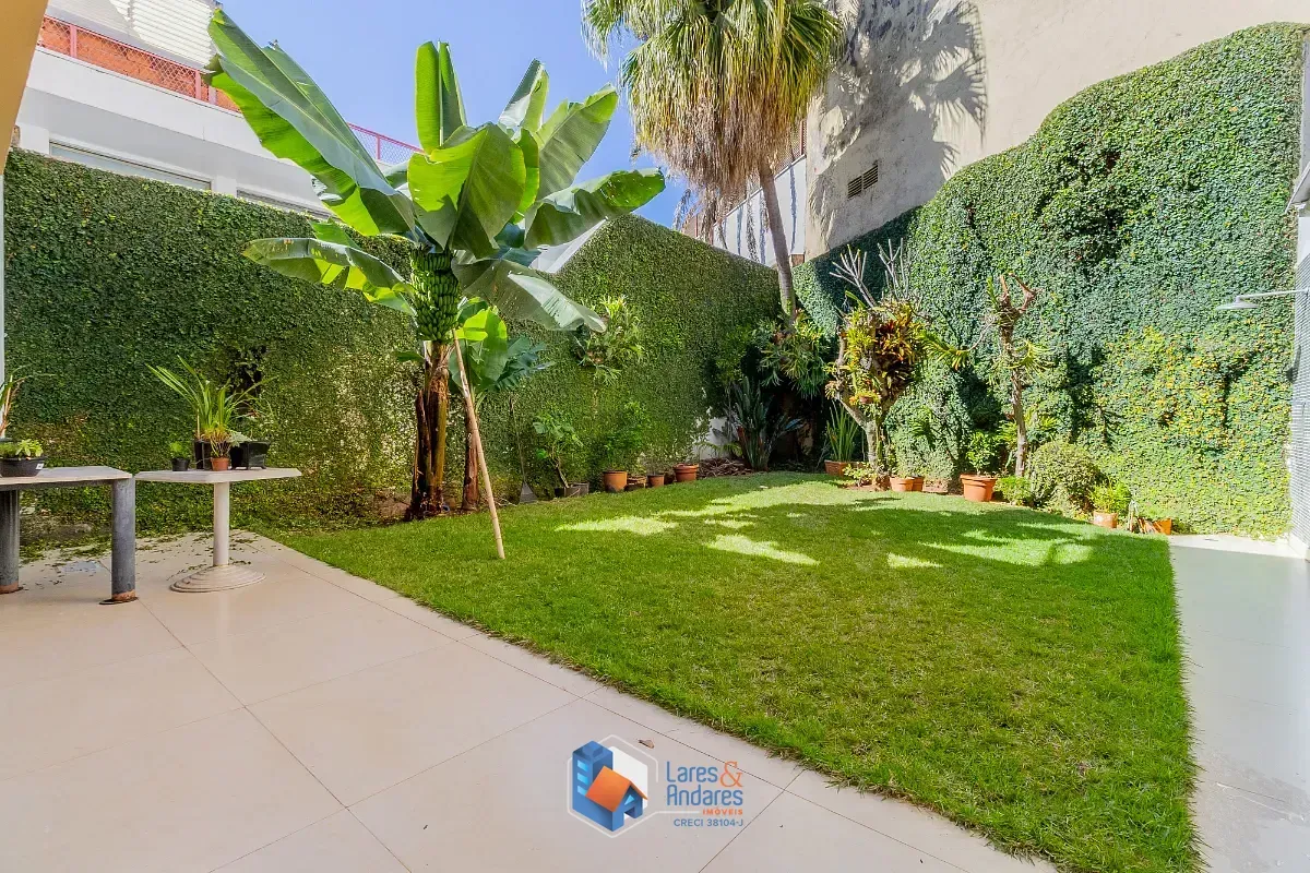 Imagem Casa para venda em Pacaembu com 5 quartos, sendo 3 suítes, 600m²