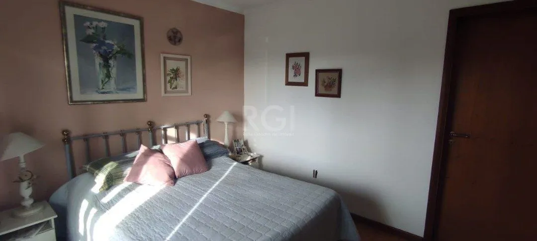Imagem Casa para Venda - 250m², 3 dormitórios, sendo 1 suites, 2 vagas - Ipanema