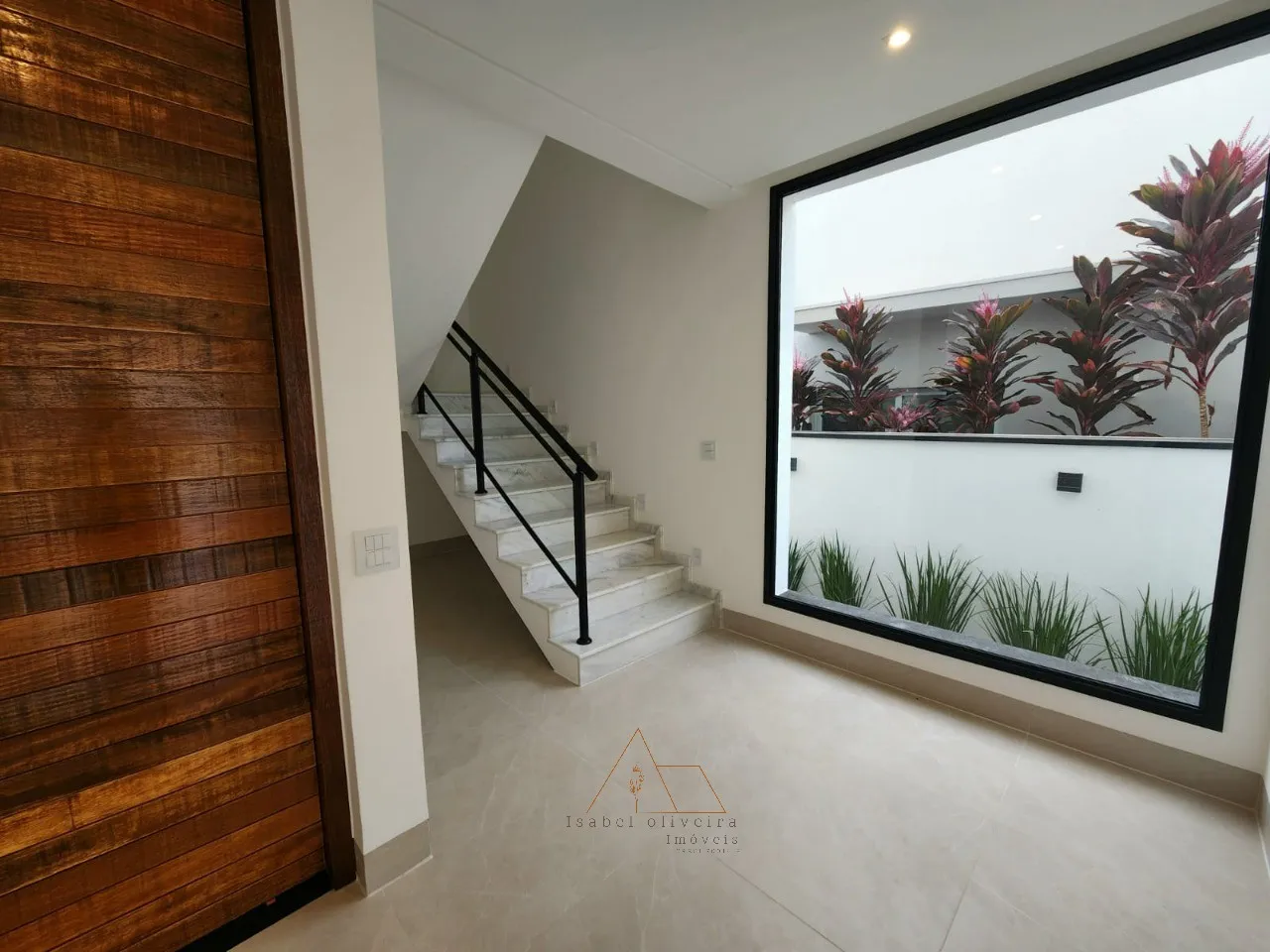 Imagem Imóvel de Luxo à Venda em Salto-SP: Casa com 3 Suítes, 4 Vagas e 265,50m² no Residencial Central Parque