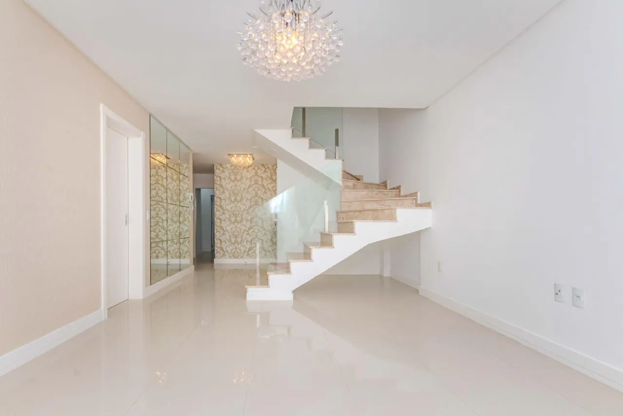 Imagem Apartamento com vista para o mar à venda com 270m2 por R$ 4.900.000,00