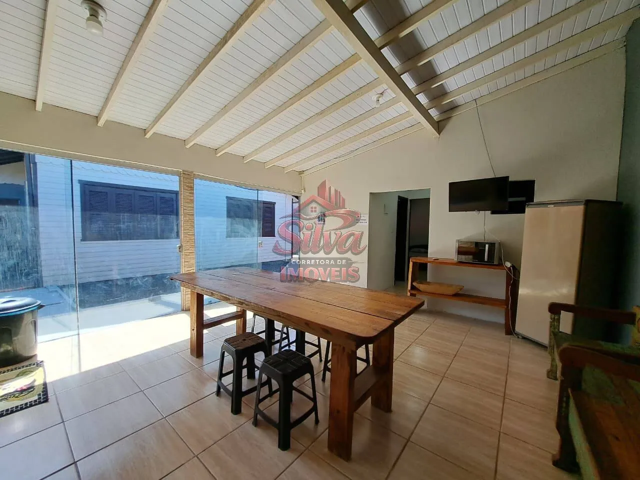 Imagem Casa 3 dormitórios com anexo a 180m do mar