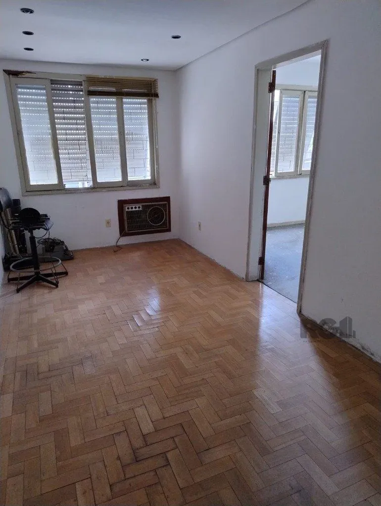 Imagem CASA MISTA COMERCIAL NO TÉRREO E RESIDENCIAL EM CIMA